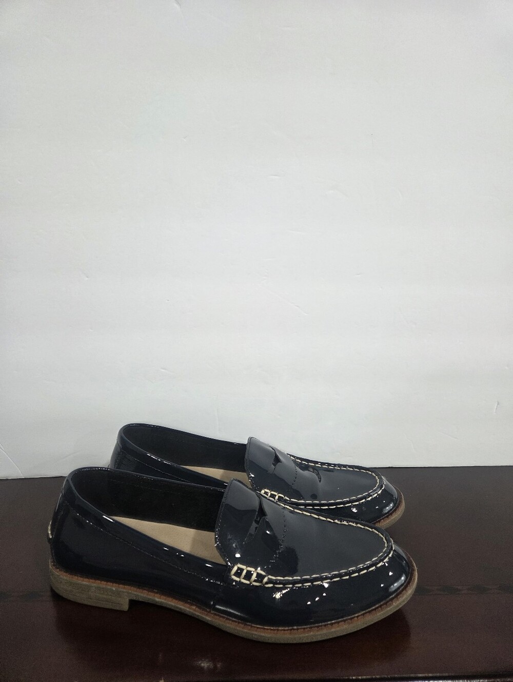 Sperry Leather Navy Blue  Loafers with Contrast Stitching Sz.9.5